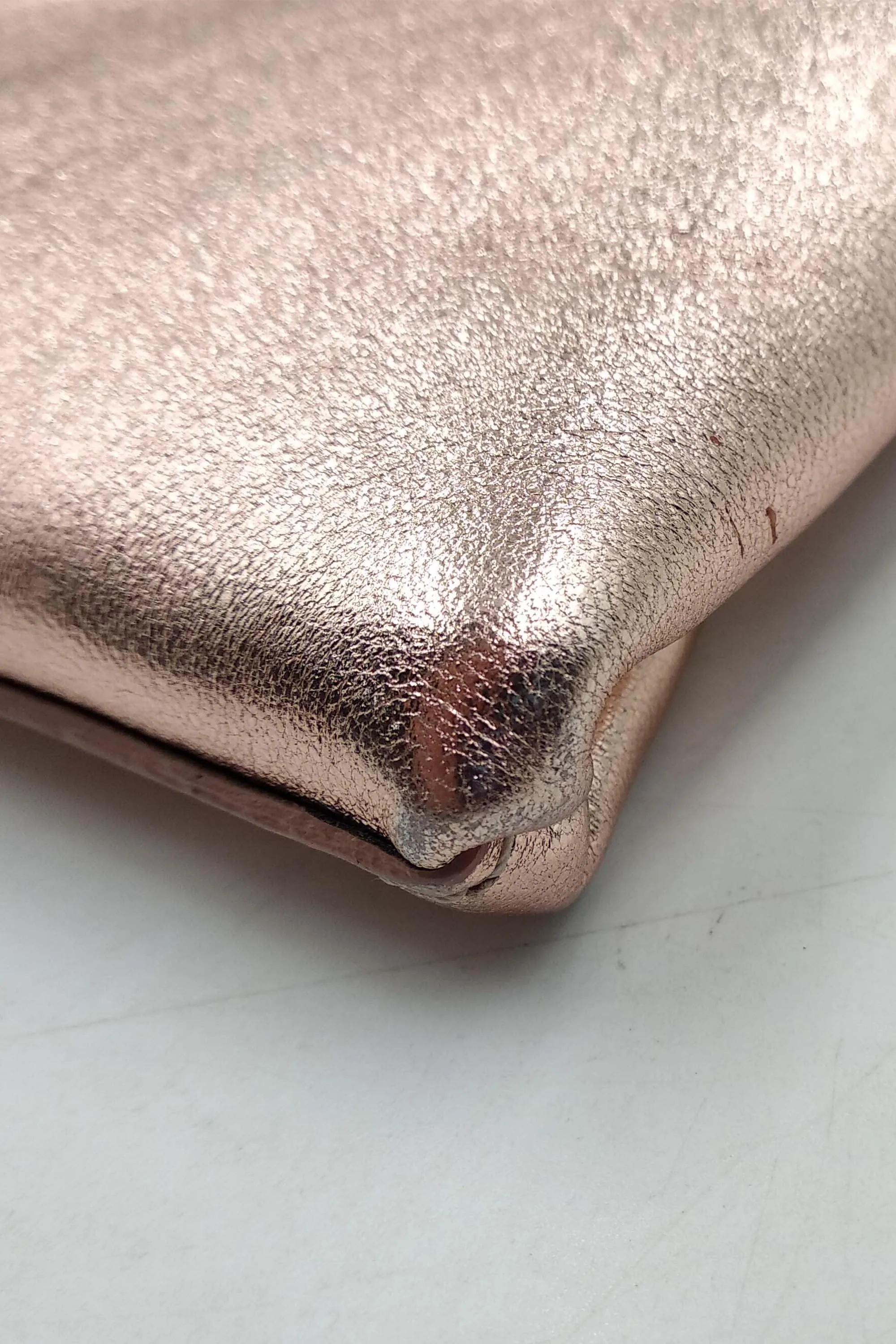 Antigona Envelope Clutch Metallic Rose Gold