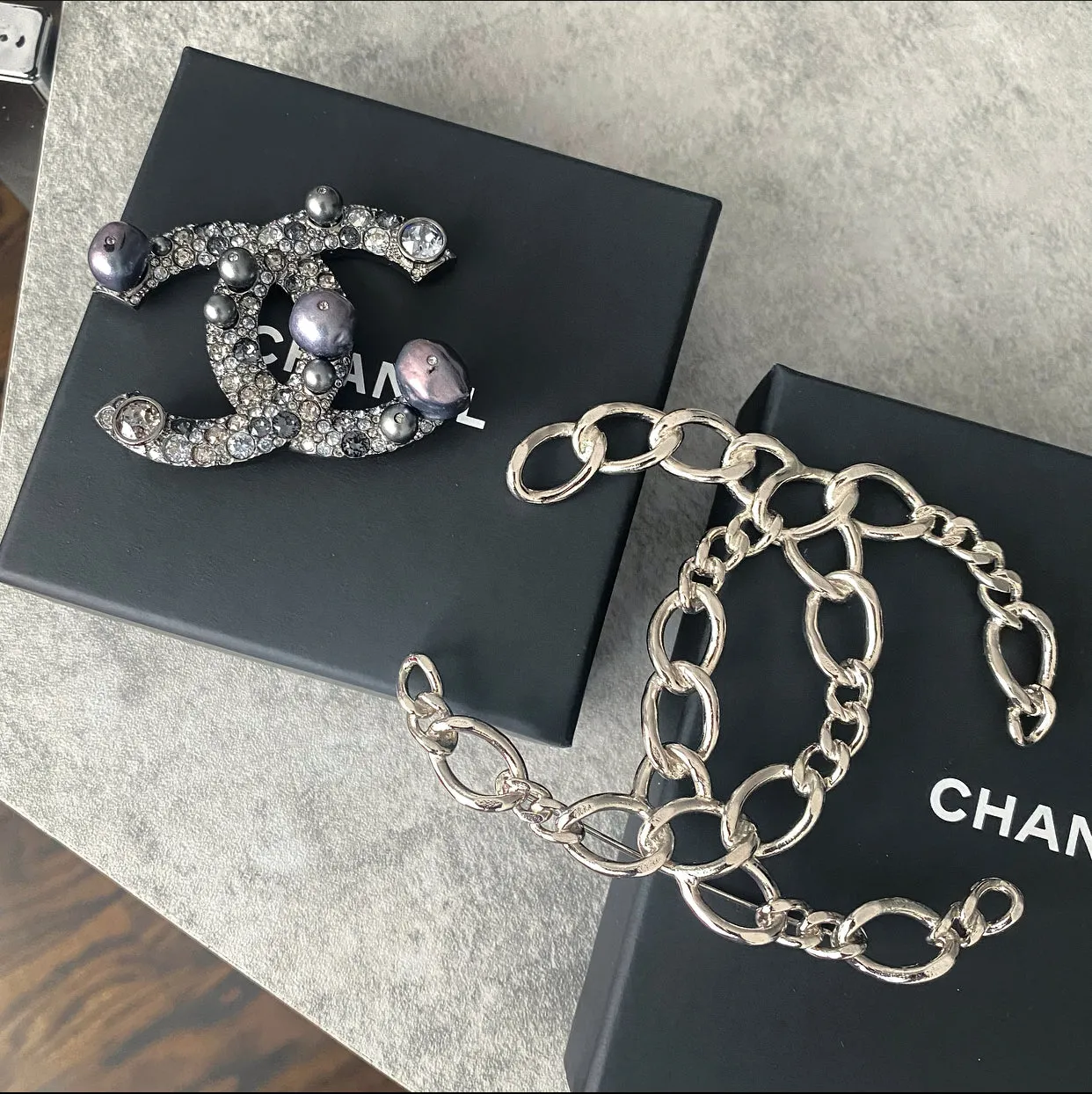 Chanel 06P Extra Large CC Openwork Chain Logo Brooch