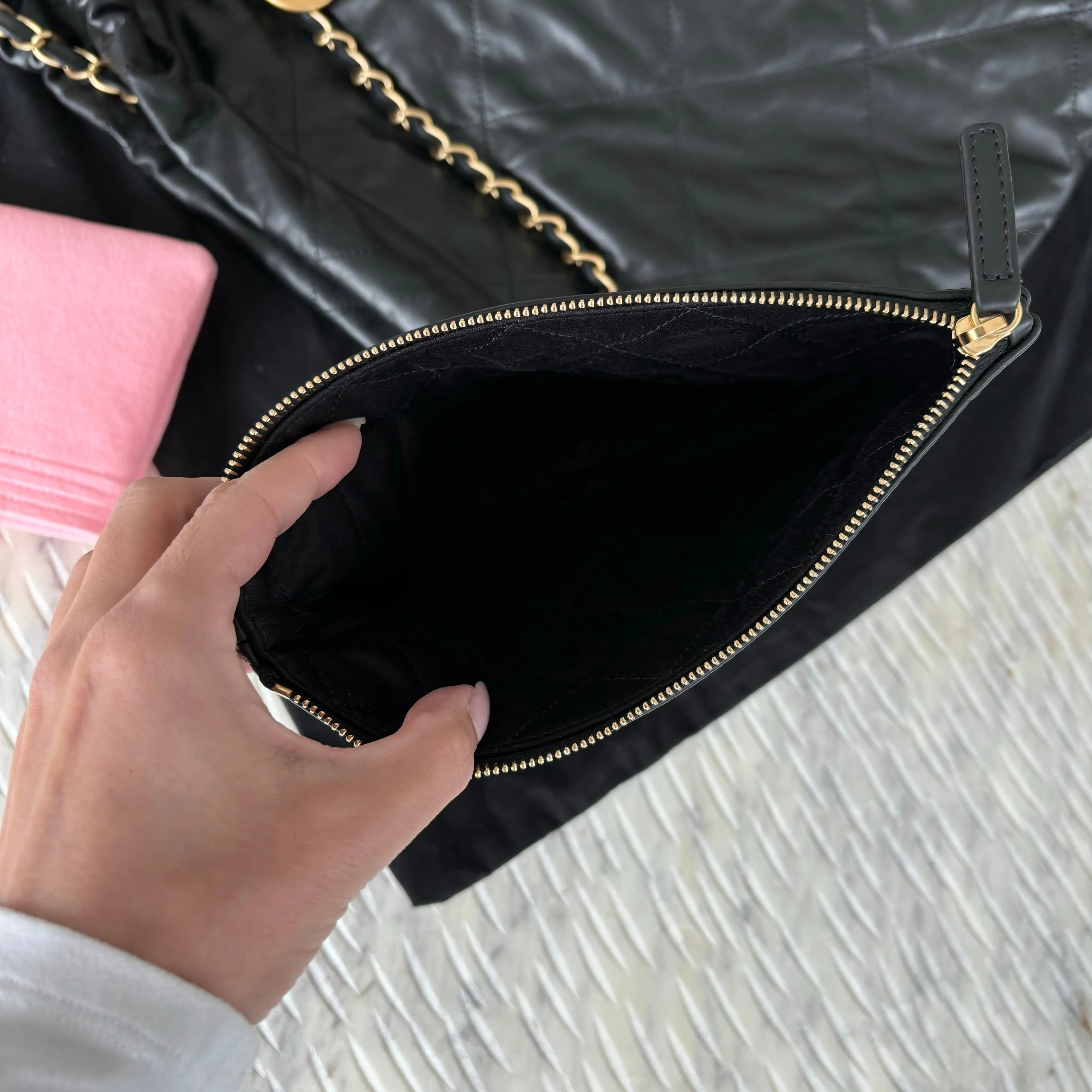 Chanel 22 Black Medium Bag