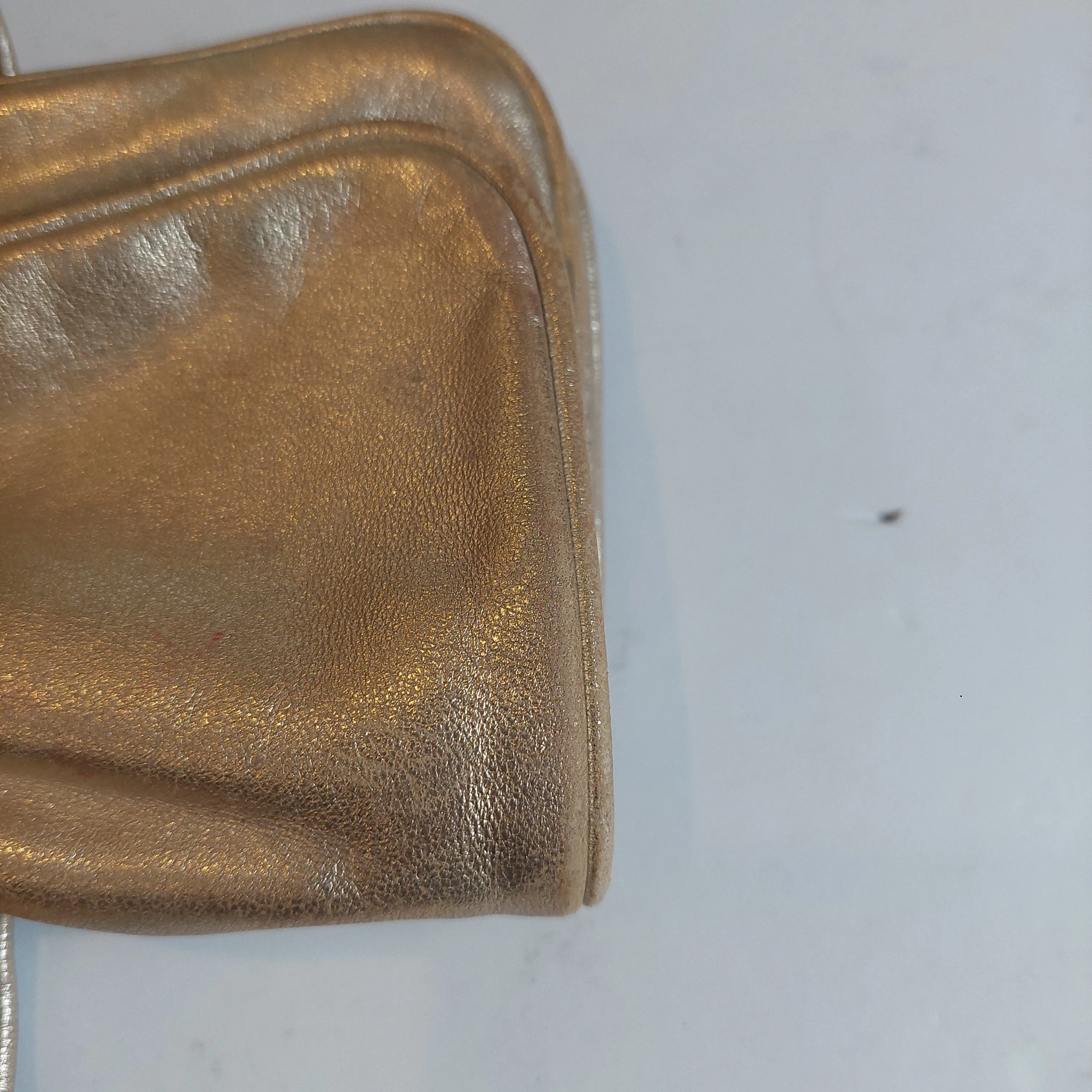 Gucci Gold Leather Vintage Clutch | Pre loved |