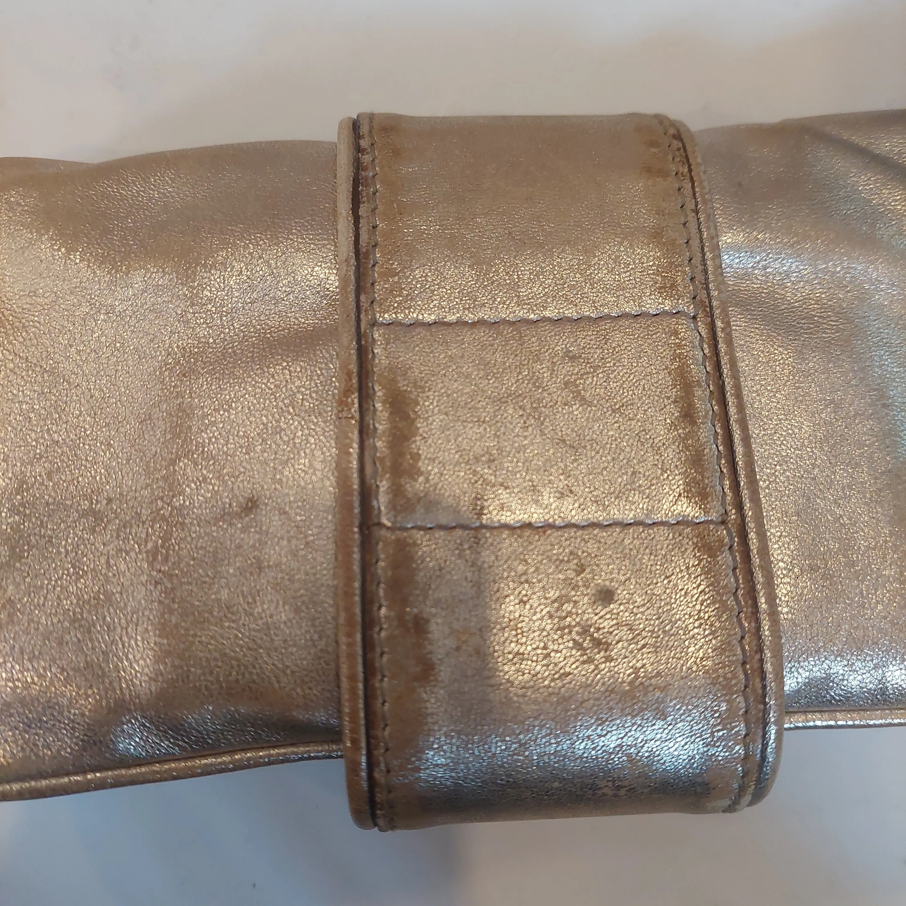 Gucci Gold Leather Vintage Clutch | Pre loved |