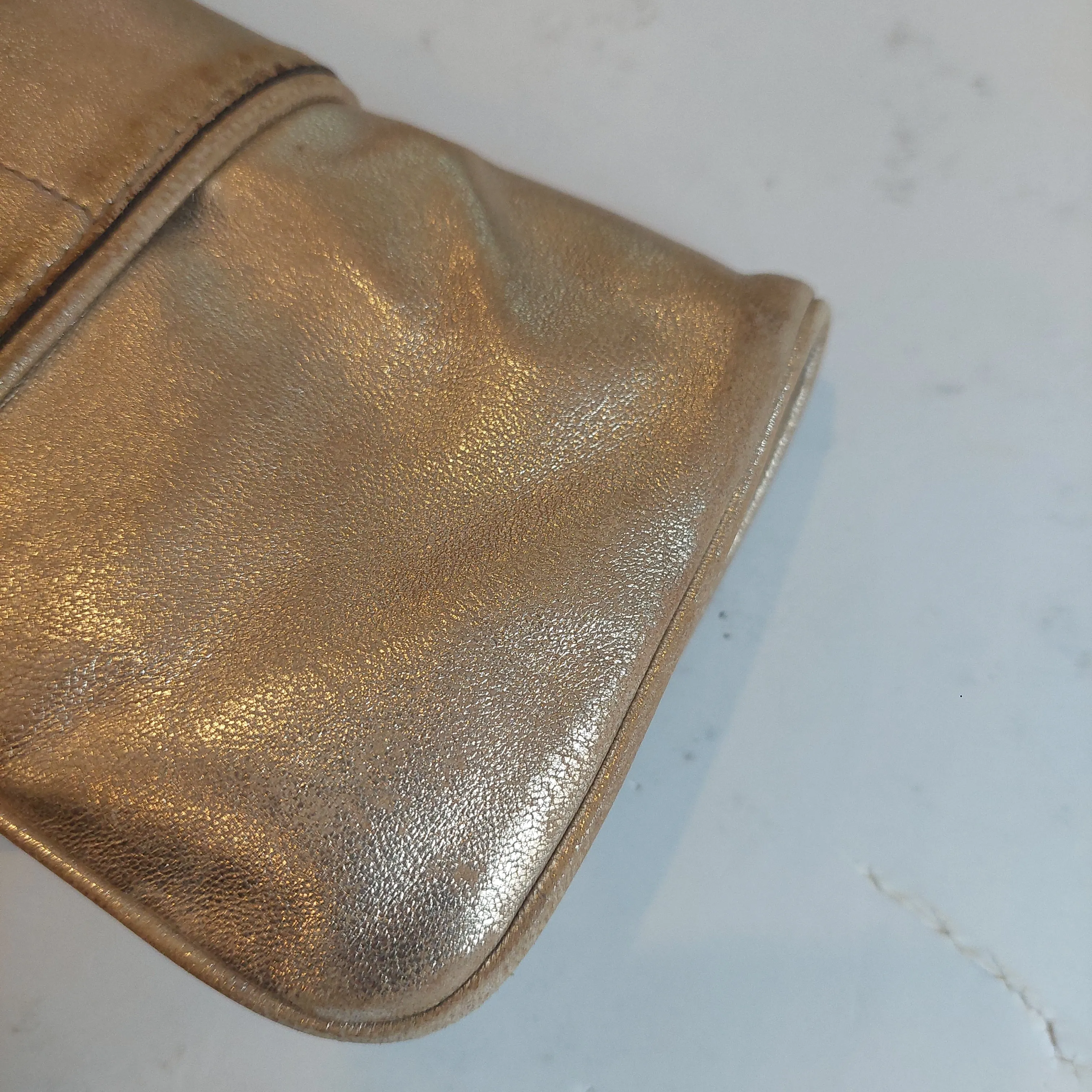 Gucci Gold Leather Vintage Clutch | Pre loved |