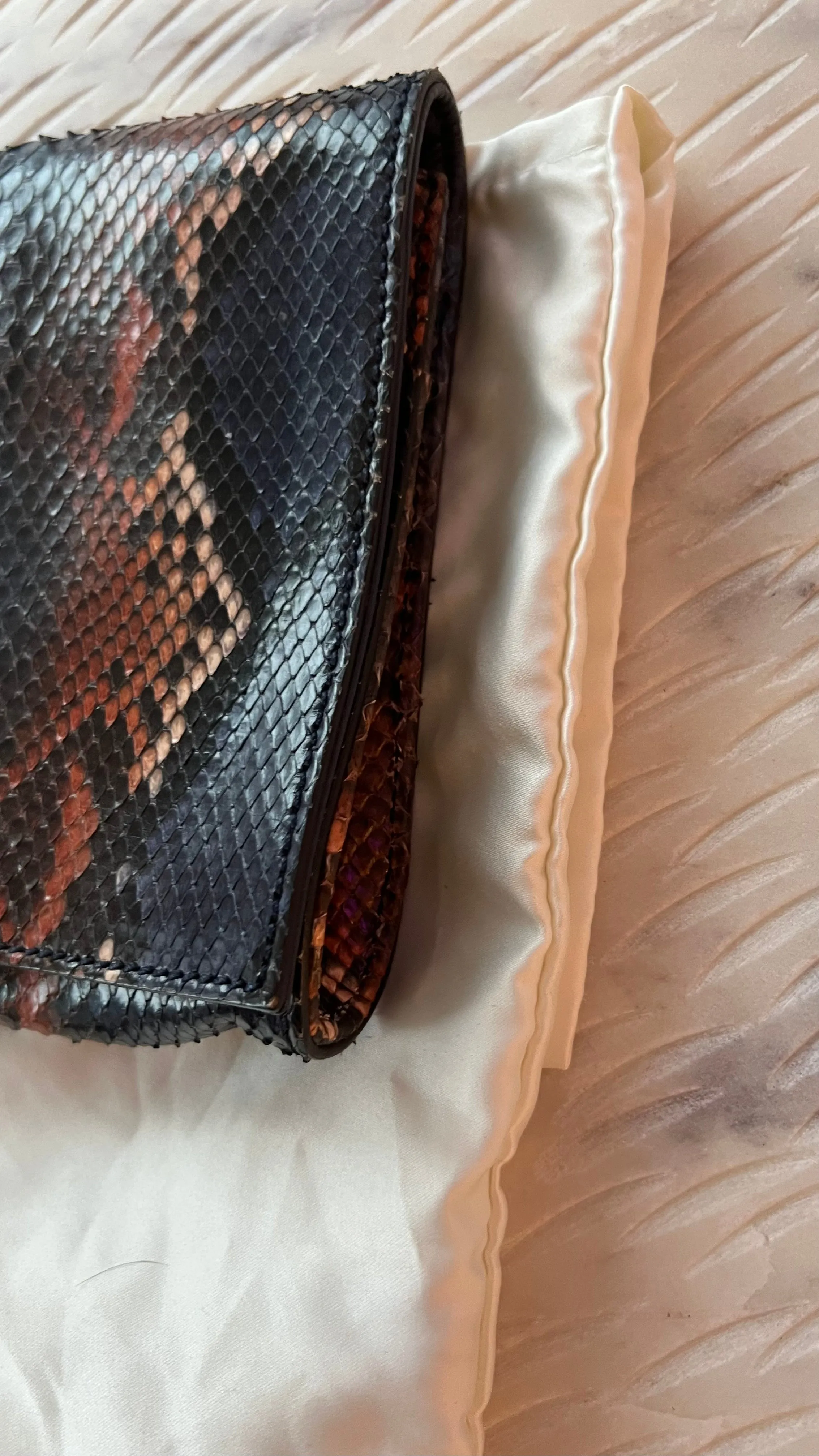 GUCCI Sienna Soho Clutch