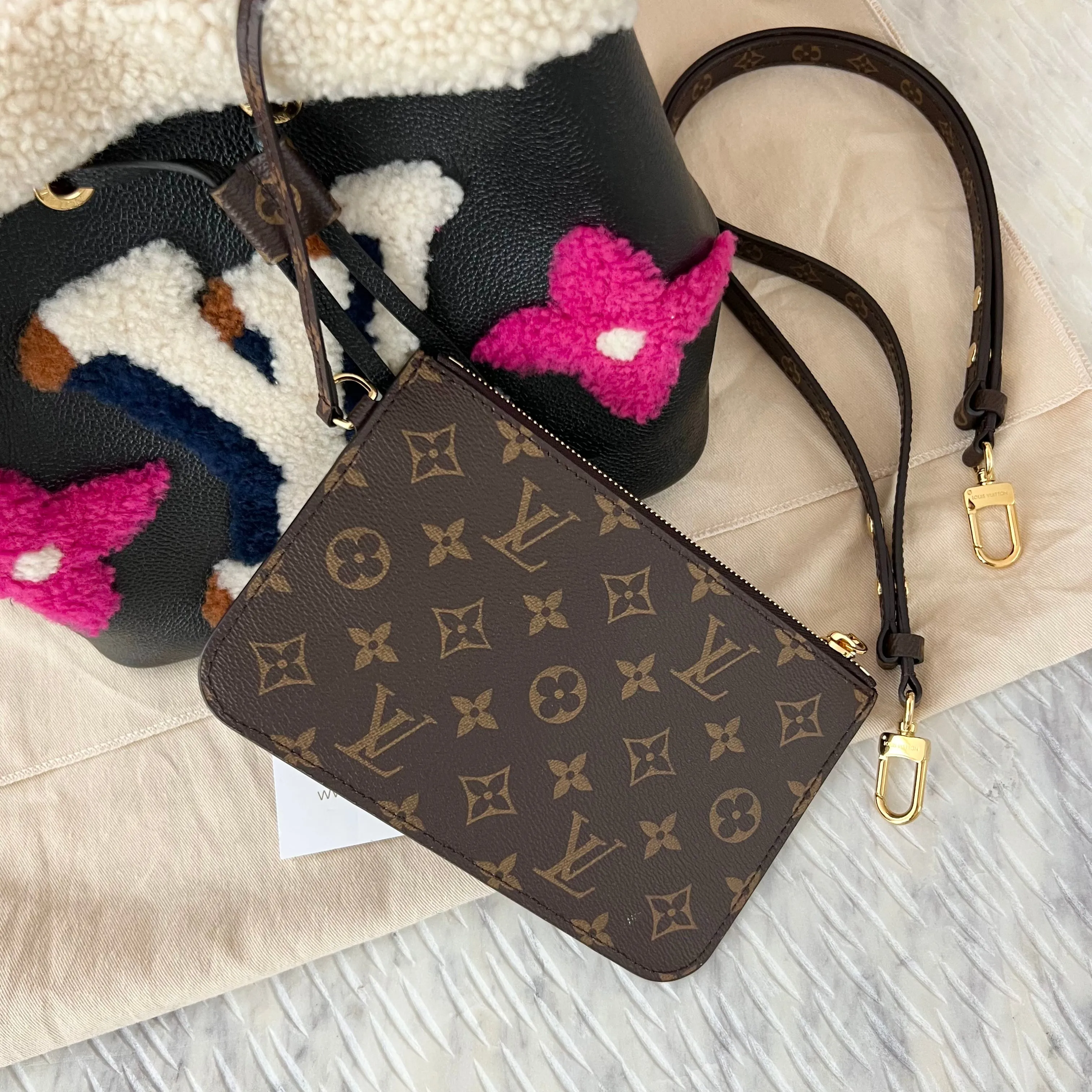 Louis Vuitton Teddy Monogram Neo Noe